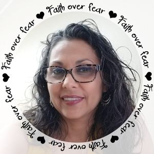 Meet your Posher, Criselda